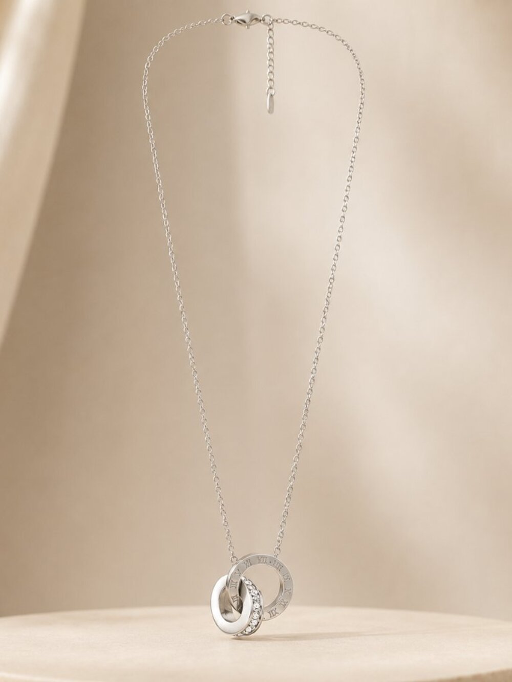 Bond – Interlocking Rings Necklace Tarnish Resistant, Stainless Steel